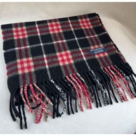 Burberry Vintage Scarf Classic Nova Check Cashmere Black Red color